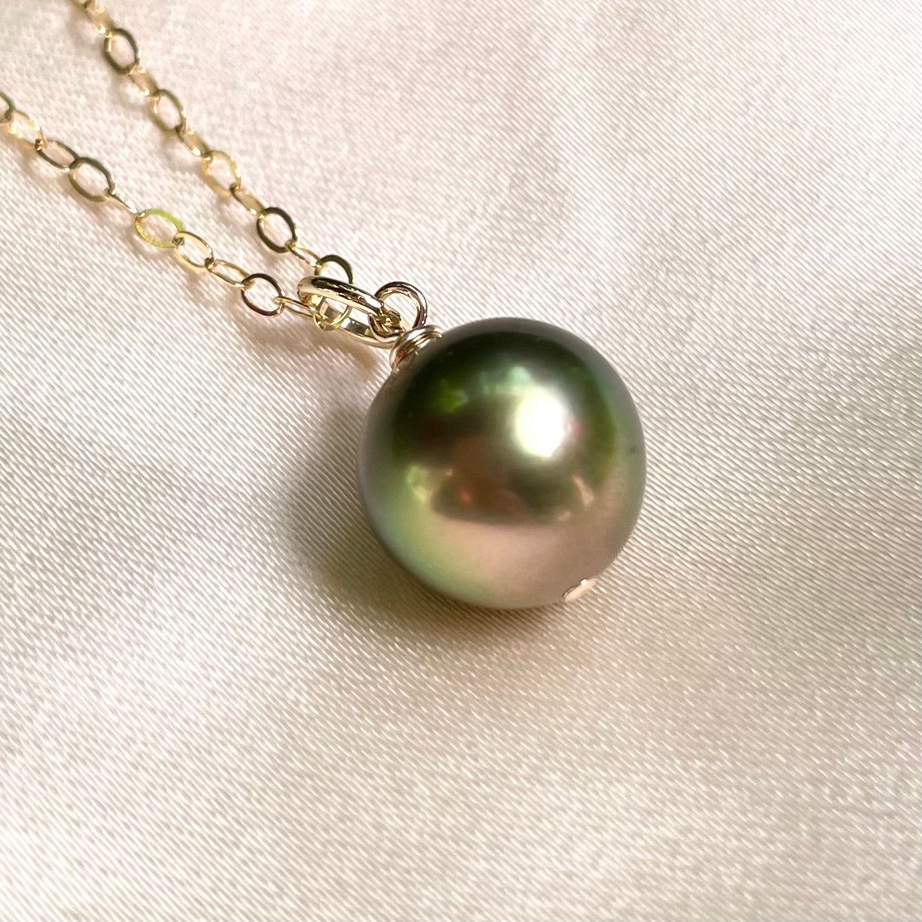 Metallic Green Tahitian Pearl Necklace