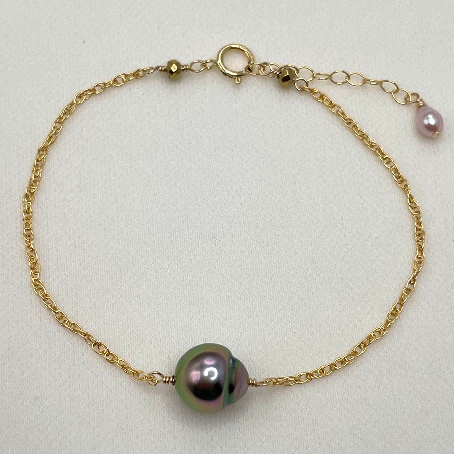 Peacock Tahitian Pearl Bracelet